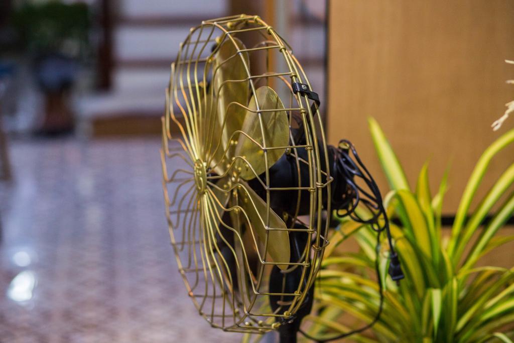 Baan Gaysorn Hostel Bangkok Kültér fotó